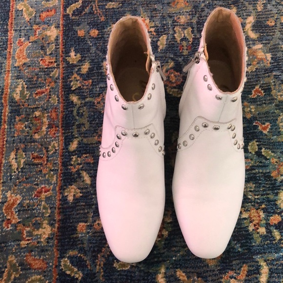 Sam Edelman White Ankle Boot - Picture 4 of 5